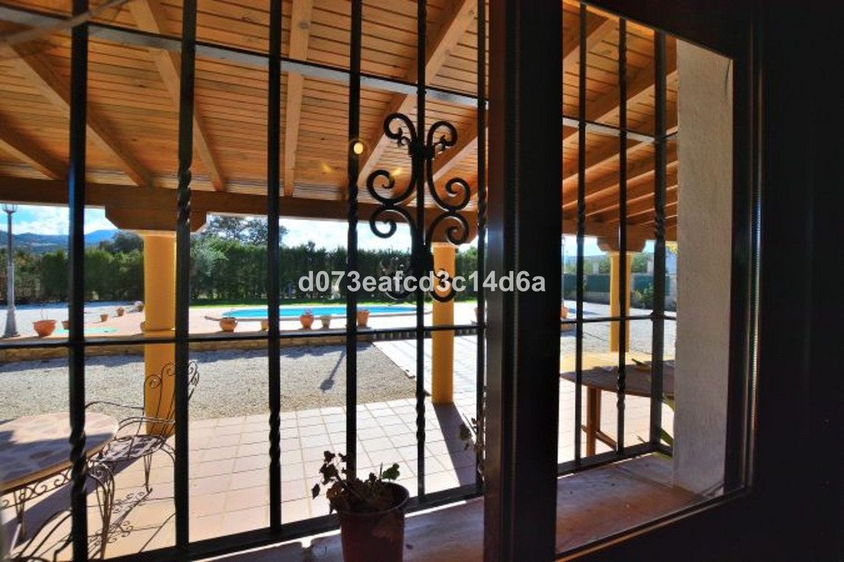 Se vende Finca - Cortijo de 2 dormitorios en Costa Del Sol, Málaga, España
