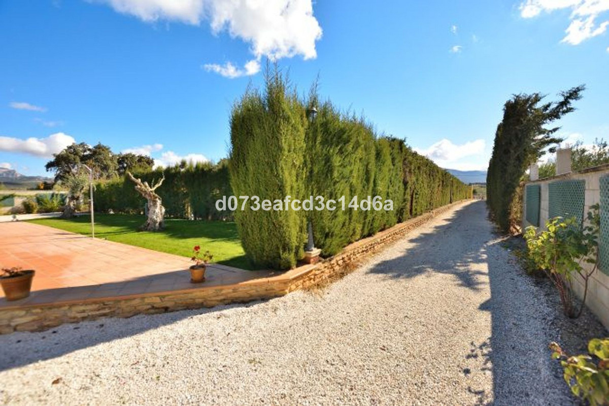 Se vende Finca - Cortijo de 2 dormitorios en Costa Del Sol, Málaga, España