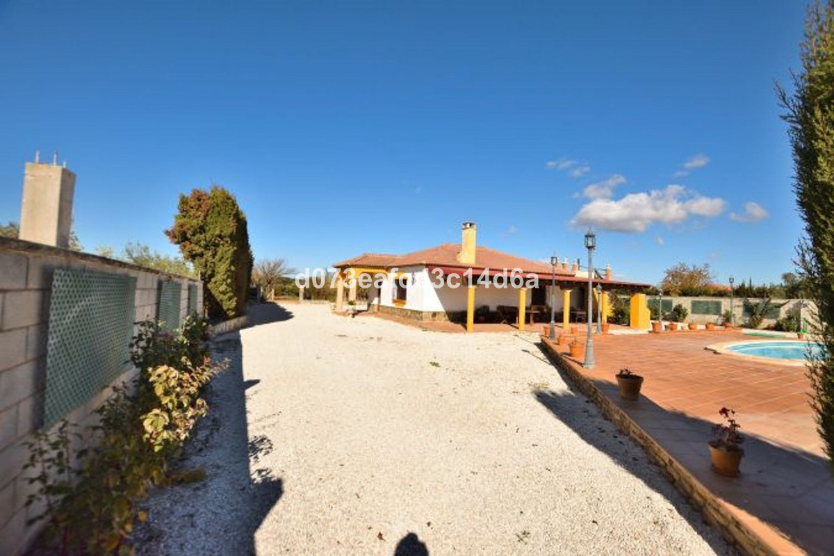 Se vende Finca - Cortijo de 2 dormitorios en Costa Del Sol, Málaga, España