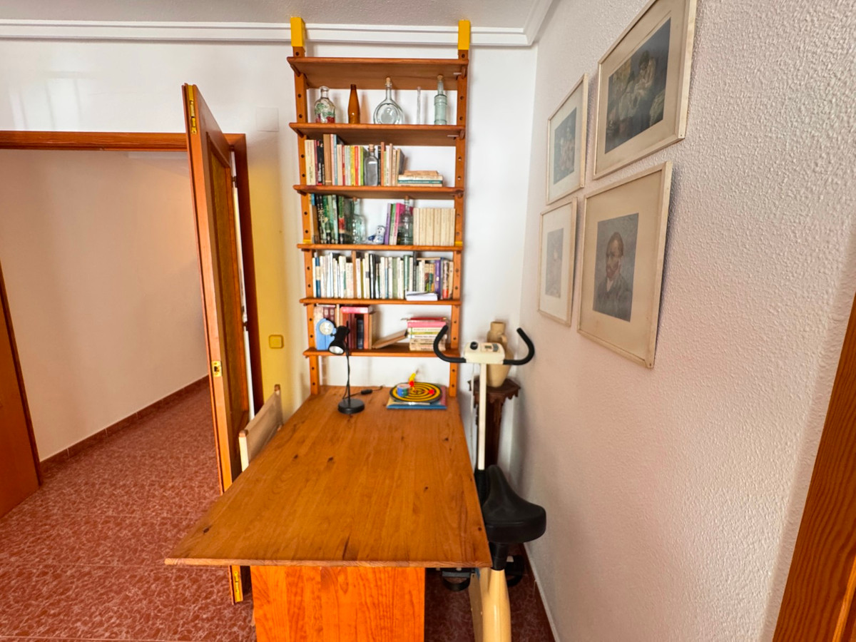 2 Bed Apartment for sale in Guardamar Del Segura Costa Blanca, Alicante, Spain