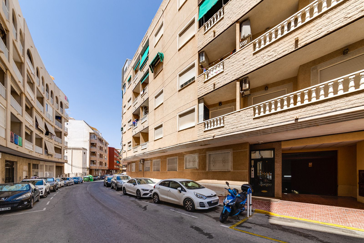 2 Bed Apartment for sale in Torrevieja Costa Blanca, Alicante, Spain
