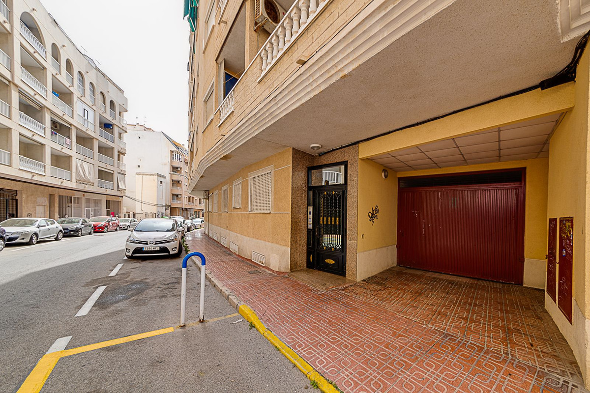 2 Bed Apartment for sale in Torrevieja Costa Blanca, Alicante, Spain