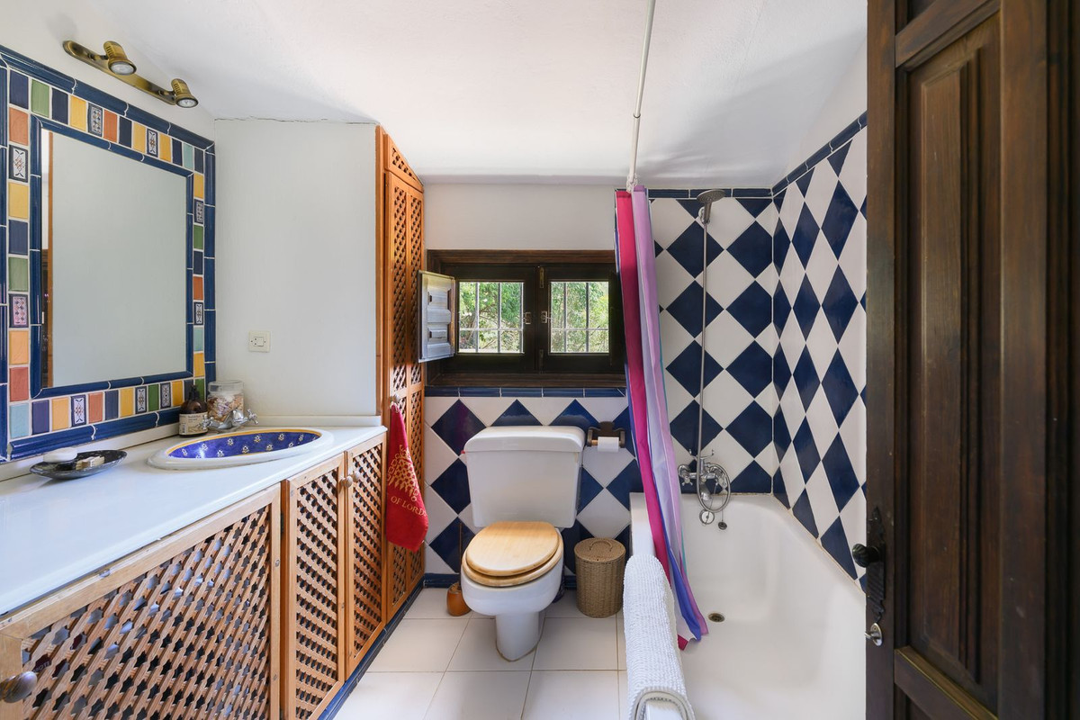 3 Bed Townhouse for sale in Estepona Costa Del Sol, Málaga, Spain