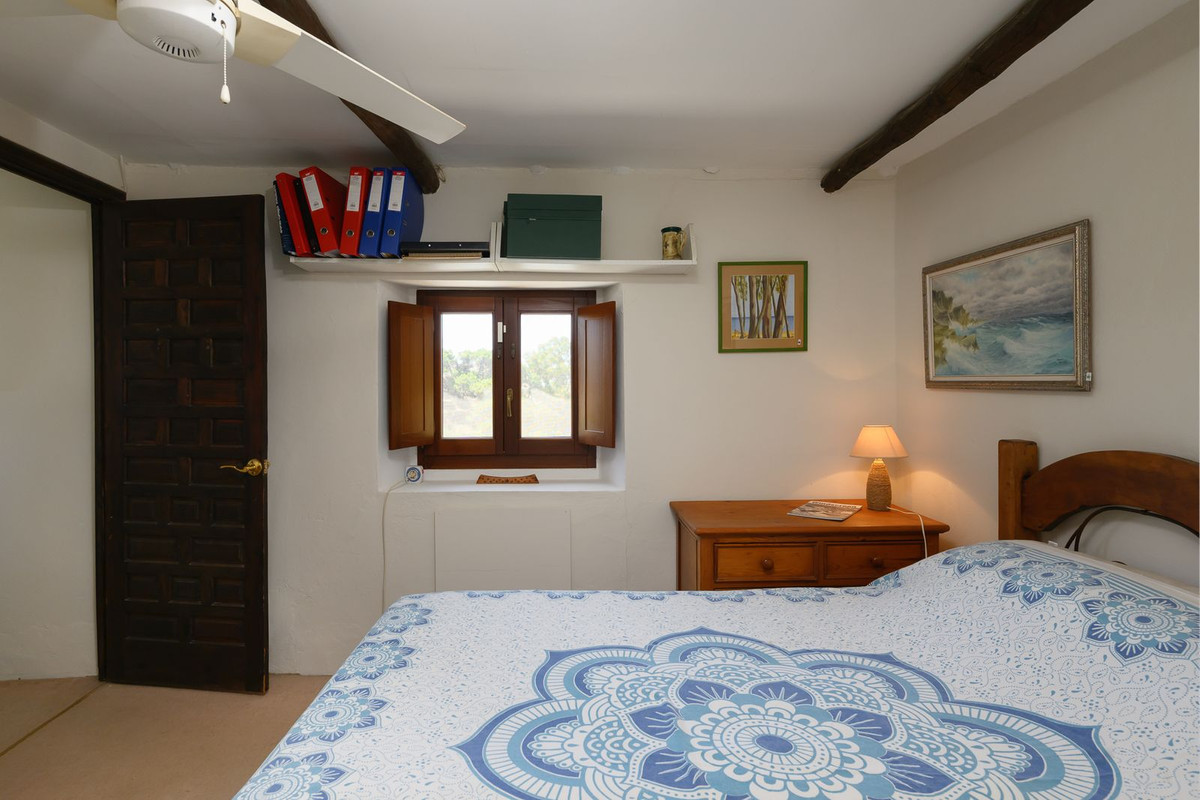 3 Bed Townhouse for sale in Estepona Costa Del Sol, Málaga, Spain