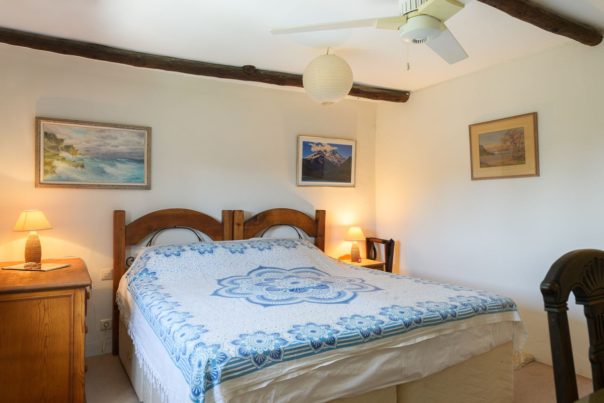 3 Bed Townhouse for sale in Estepona Costa Del Sol, Málaga, Spain