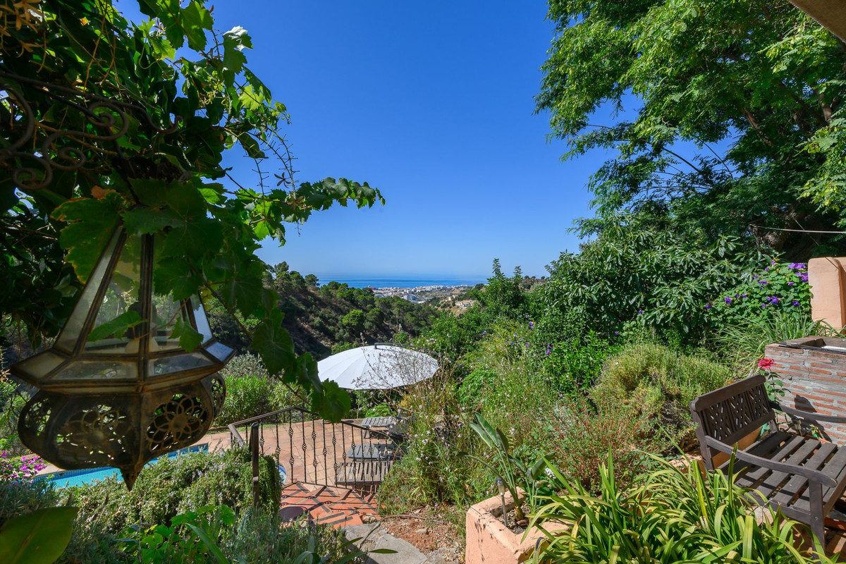3 Bed Townhouse for sale in Estepona Costa Del Sol, Málaga, Spain