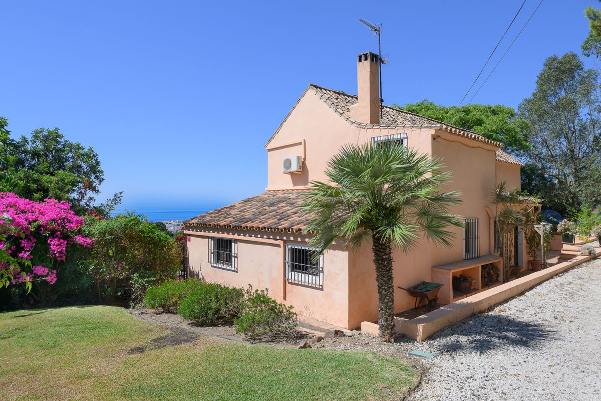 3 Bed Townhouse for sale in Estepona Costa Del Sol, Málaga, Spain