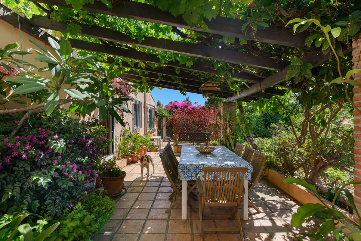 3 Bed Townhouse for sale in Estepona Costa Del Sol, Málaga, Spain