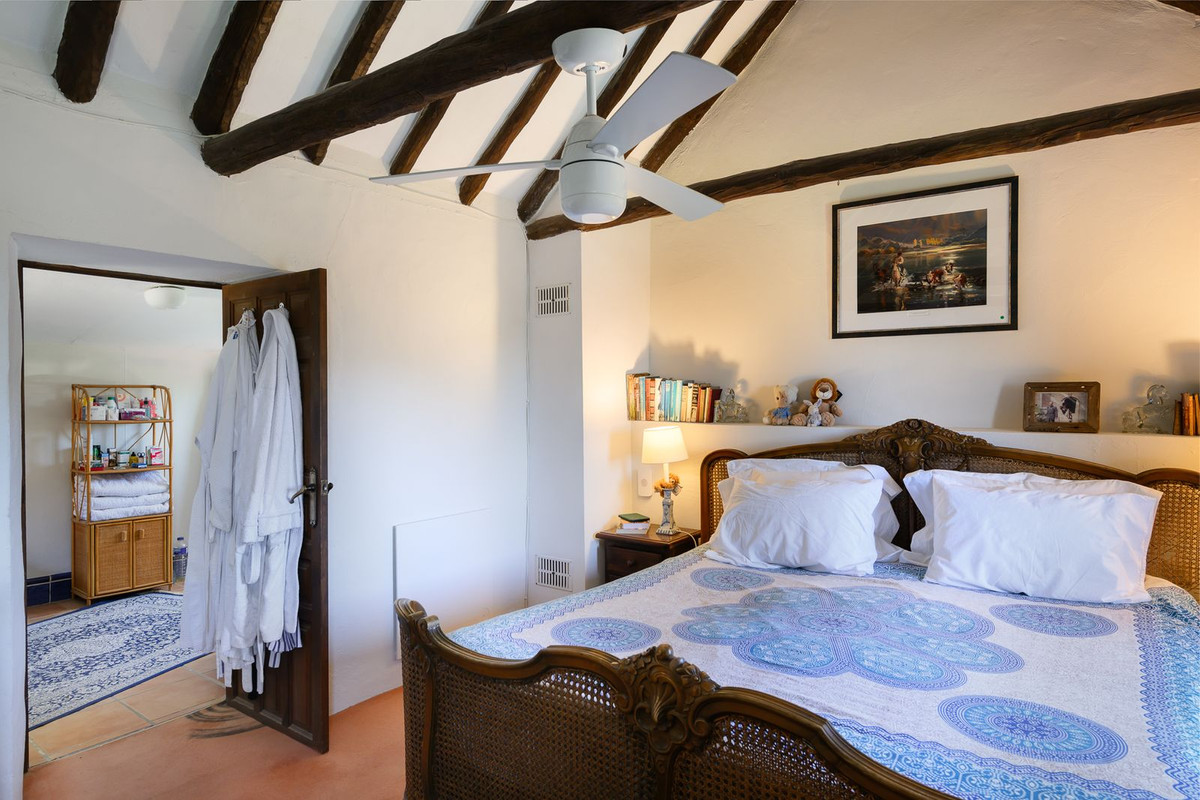 3 Bed Townhouse for sale in Estepona Costa Del Sol, Málaga, Spain