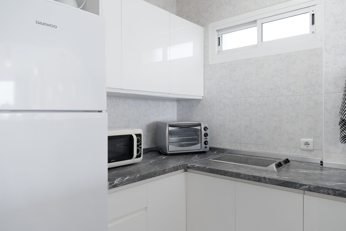 1 Bed Apartment for sale in Benalmadena Costa Costa Del Sol, Málaga, Spain