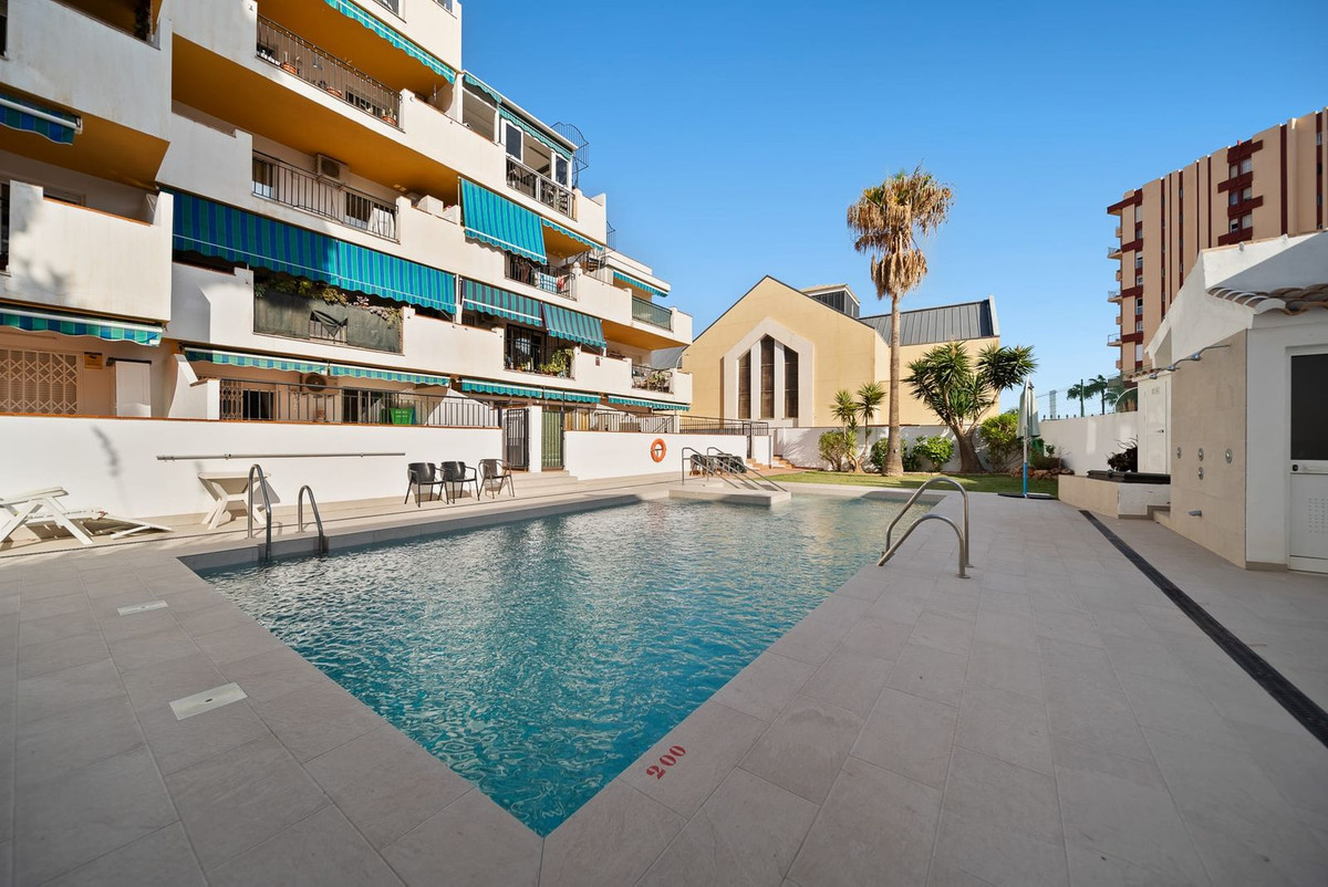 2 Bed Apartment for sale in Benalmadena Costa Costa Del Sol, Málaga, Spain