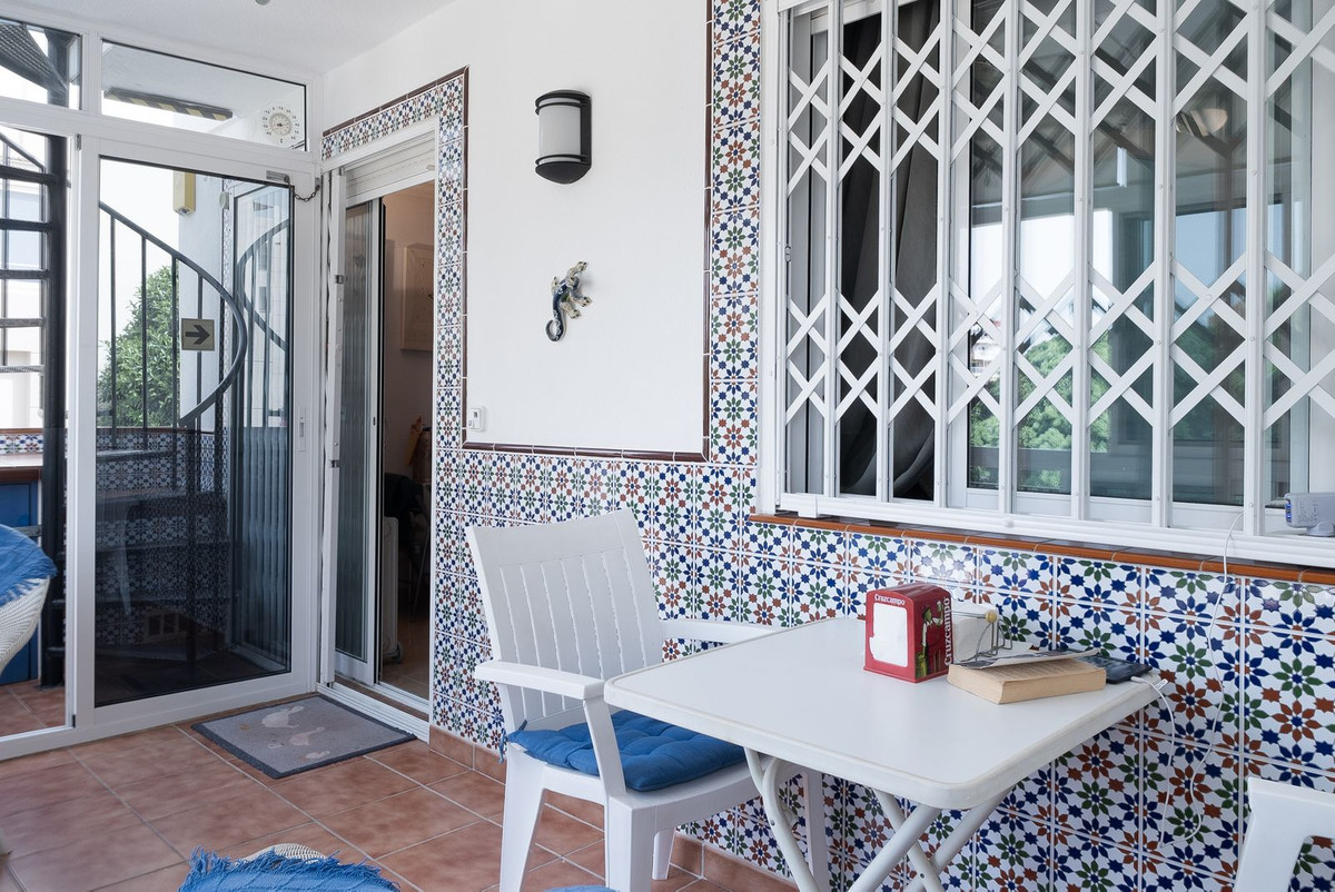 2 Bed Apartment for sale in Benalmadena Costa Costa Del Sol, Málaga, Spain