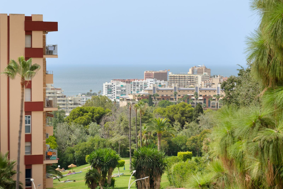 2 Bed Apartment for sale in Benalmadena Costa Costa Del Sol, Málaga, Spain