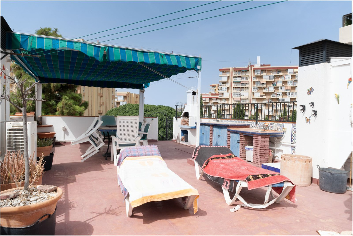 2 Bed Apartment for sale in Benalmadena Costa Costa Del Sol, Málaga, Spain