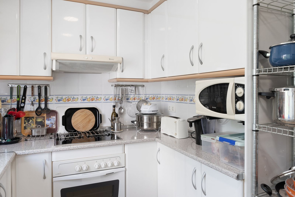 2 Bed Apartment for sale in Benalmadena Costa Costa Del Sol, Málaga, Spain