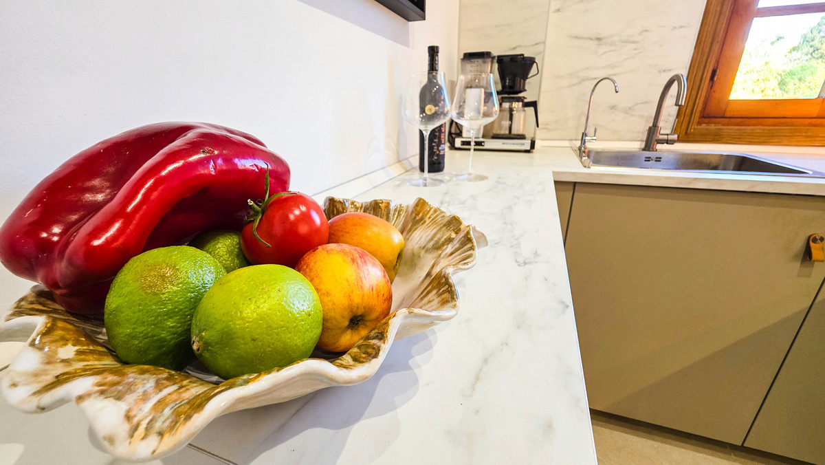 1 Bed Apartment for sale in La Duquesa Costa Del Sol, Málaga, Spain
