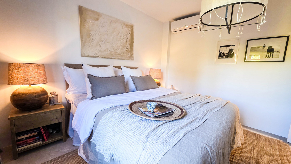 1 Bed Apartment for sale in La Duquesa Costa Del Sol, Málaga, Spain