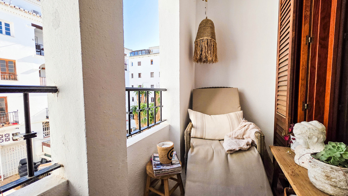1 Bed Apartment for sale in La Duquesa Costa Del Sol, Málaga, Spain