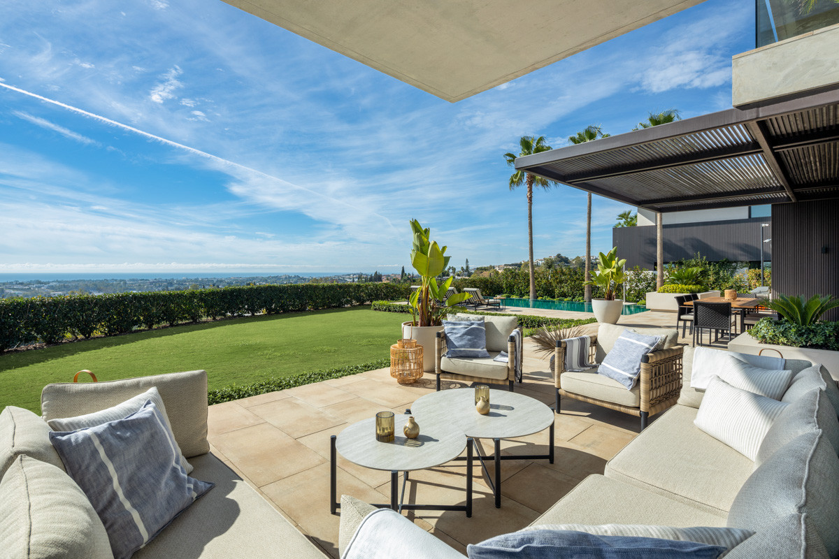 6 Bed Townhouse for sale in La Quinta Costa Del Sol, Málaga, Spain