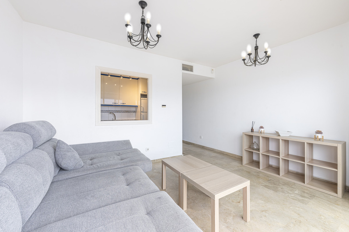 2 Bed Apartment for sale in La Duquesa Costa Del Sol, Málaga, Spain