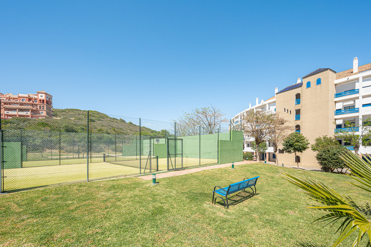 2 Bed Apartment for sale in La Duquesa Costa Del Sol, Málaga, Spain