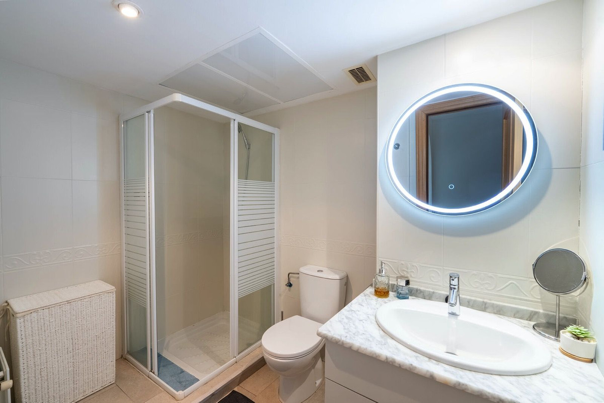 2 Bed Apartment for sale in Guadalmina Alta Costa Del Sol, Málaga, Spain