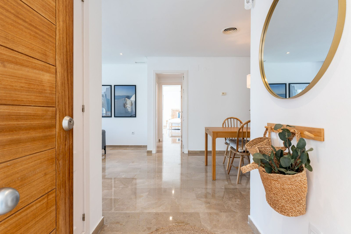 Se vende Apartamento Planta Media de 2 dormitorios en Costa Del Sol, Málaga, España