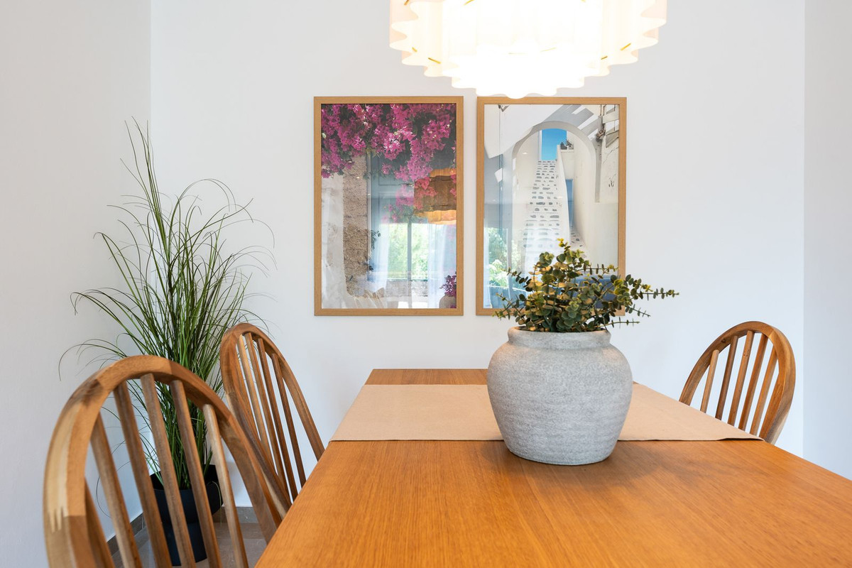 Se vende Apartamento Planta Media de 2 dormitorios en Costa Del Sol, Málaga, España