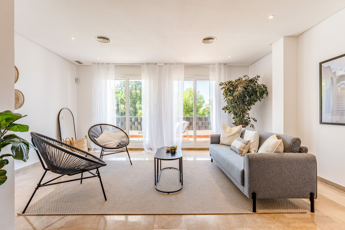 Se vende Apartamento Planta Media de 2 dormitorios en Costa Del Sol, Málaga, España