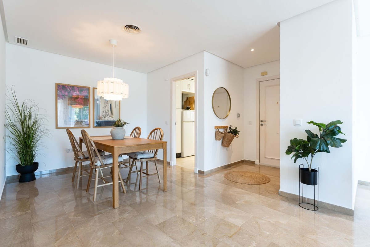 Se vende Apartamento Planta Media de 2 dormitorios en Costa Del Sol, Málaga, España