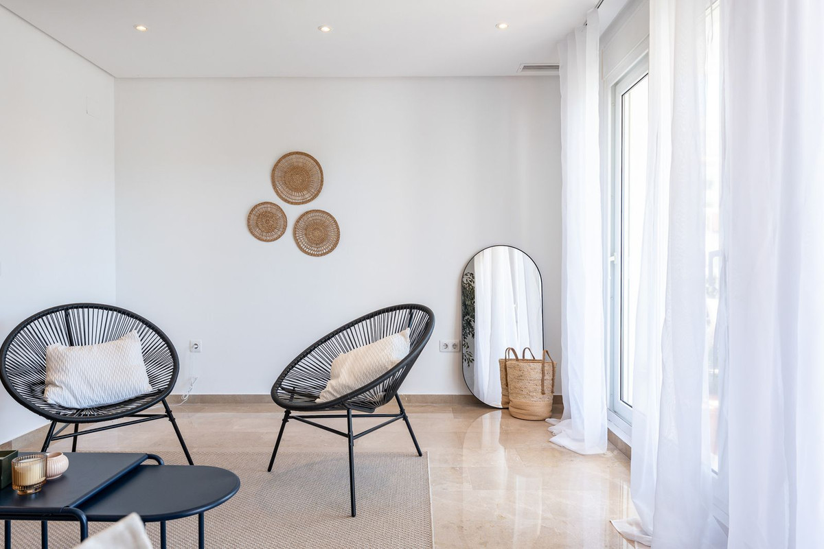 Se vende Apartamento Planta Media de 2 dormitorios en Costa Del Sol, Málaga, España