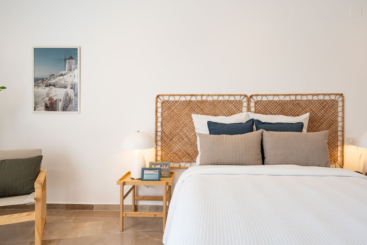Se vende Apartamento Planta Media de 2 dormitorios en Costa Del Sol, Málaga, España