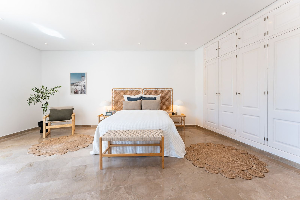 Se vende Apartamento Planta Media de 2 dormitorios en Costa Del Sol, Málaga, España