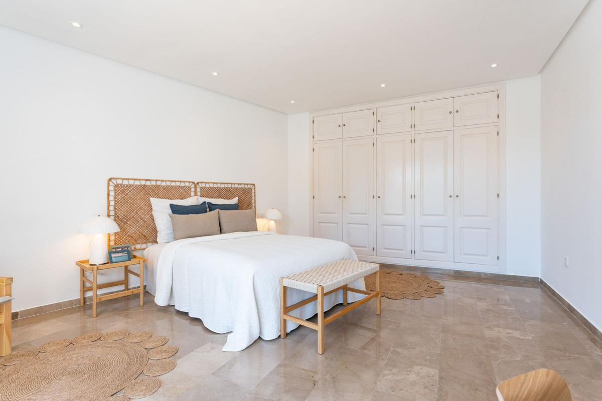 Se vende Apartamento Planta Media de 2 dormitorios en Costa Del Sol, Málaga, España