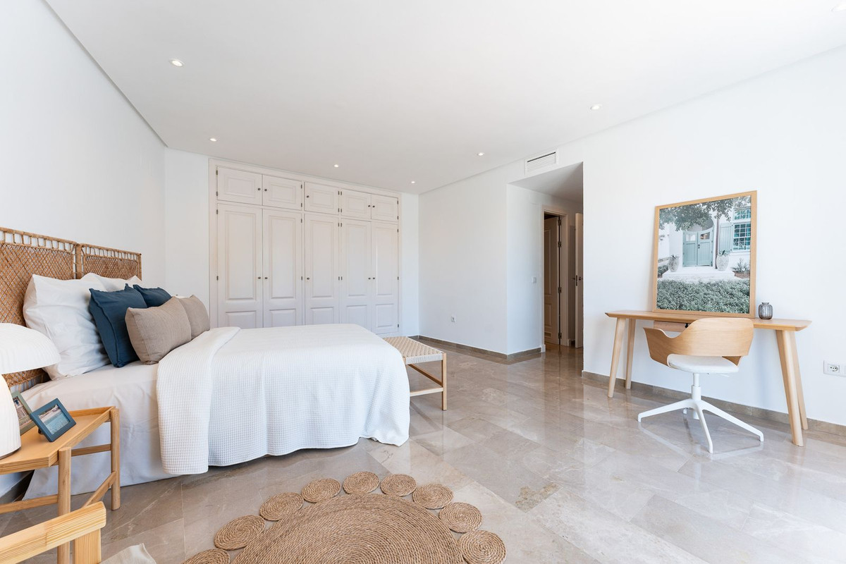 Se vende Apartamento Planta Media de 2 dormitorios en Costa Del Sol, Málaga, España