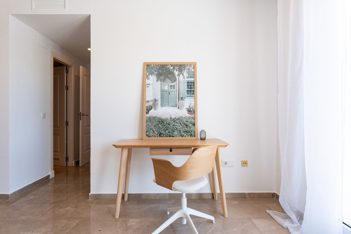 Se vende Apartamento Planta Media de 2 dormitorios en Costa Del Sol, Málaga, España