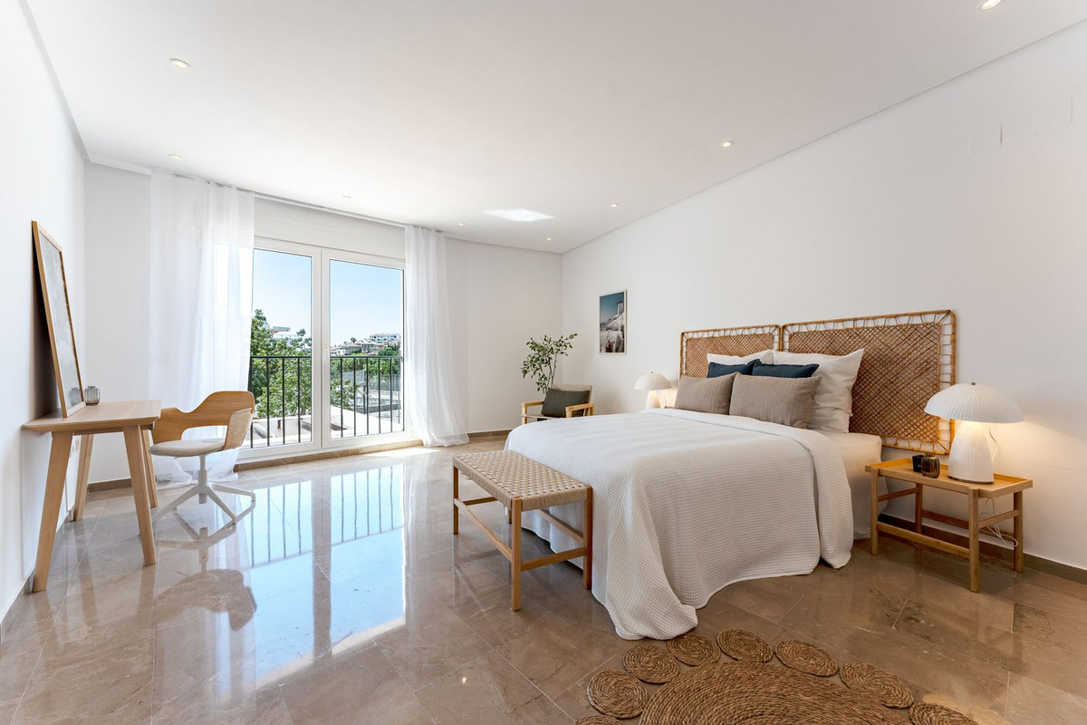 Se vende Apartamento Planta Media de 2 dormitorios en Costa Del Sol, Málaga, España