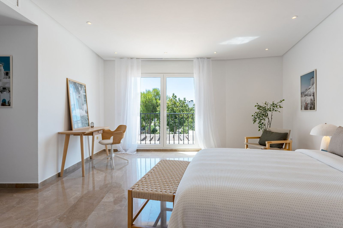 Se vende Apartamento Planta Media de 2 dormitorios en Costa Del Sol, Málaga, España