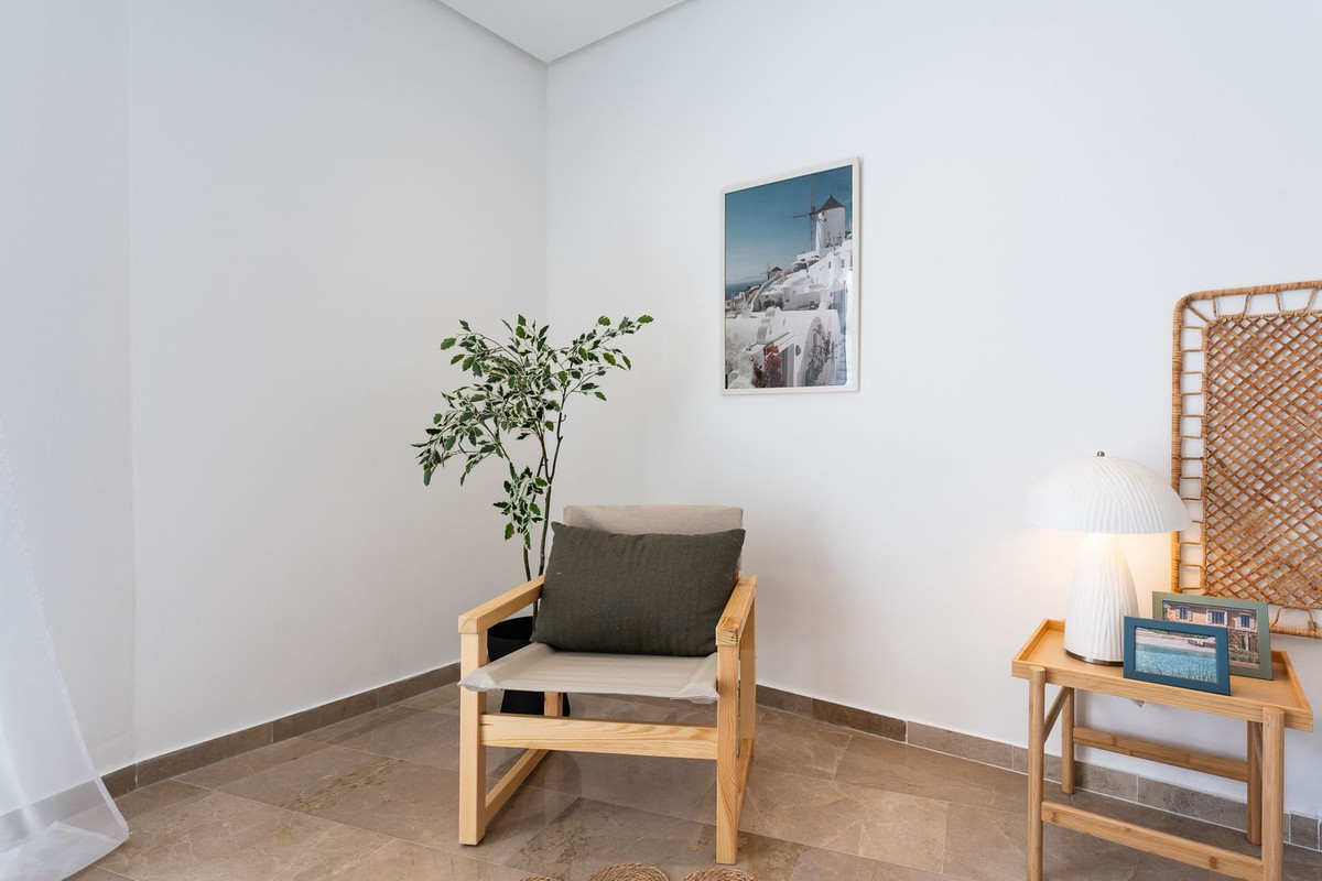 Se vende Apartamento Planta Media de 2 dormitorios en Costa Del Sol, Málaga, España