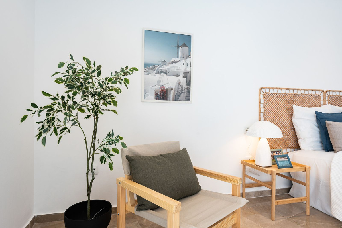 Se vende Apartamento Planta Media de 2 dormitorios en Costa Del Sol, Málaga, España