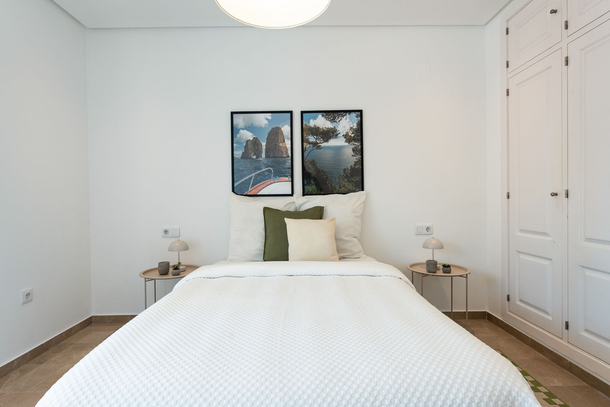 Se vende Apartamento Planta Media de 2 dormitorios en Costa Del Sol, Málaga, España