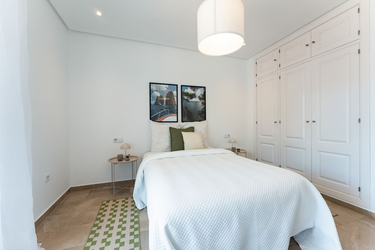 Se vende Apartamento Planta Media de 2 dormitorios en Costa Del Sol, Málaga, España