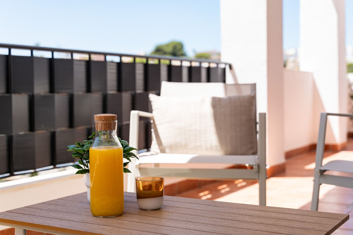 Se vende Apartamento Planta Media de 2 dormitorios en Costa Del Sol, Málaga, España