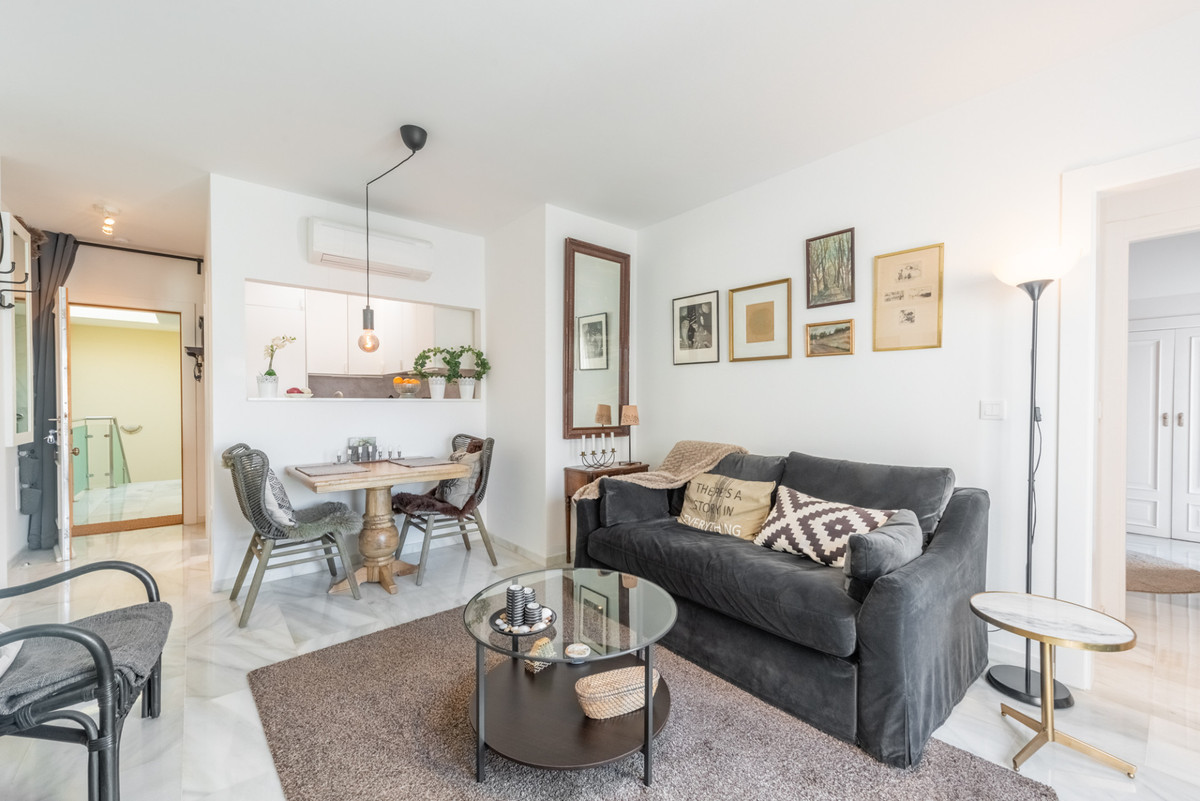 1 Bed Apartment for sale in Fuengirola Costa Del Sol, Málaga, Spain
