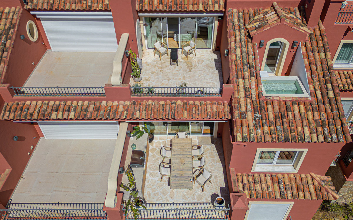 3 Bed Apartment for sale in Benahavís Costa Del Sol, Málaga, Spain