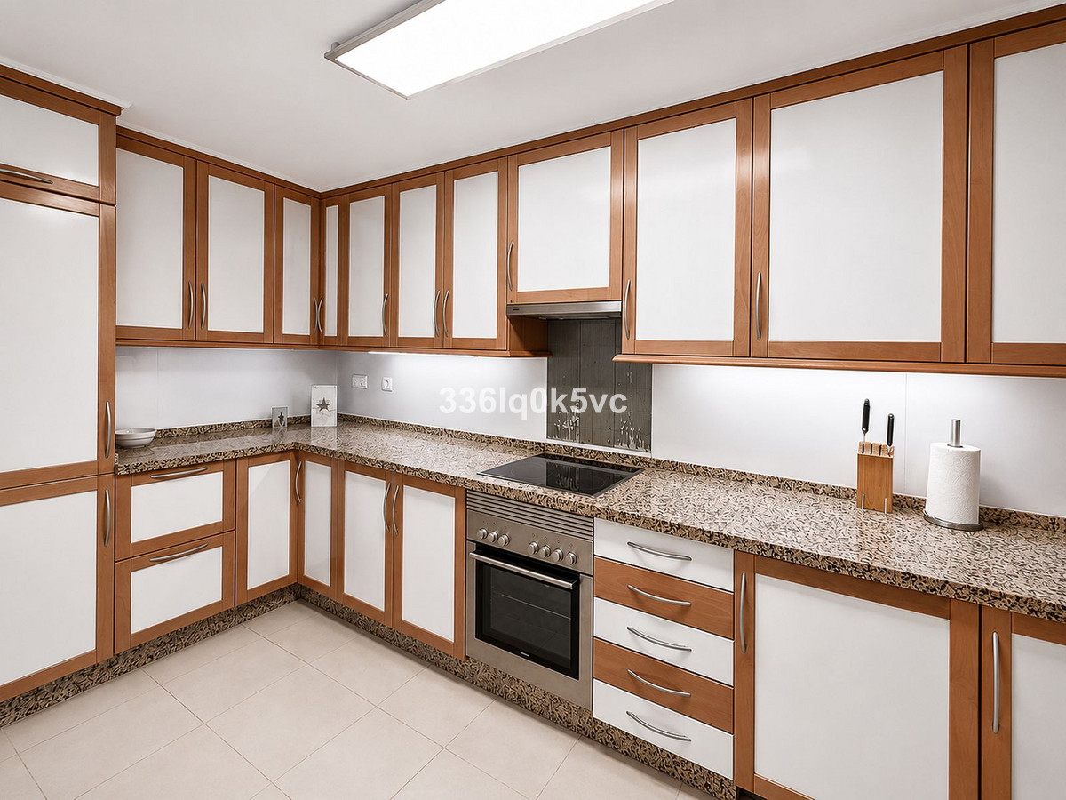 Se vende Apartamento Planta Media de 2 dormitorios en Costa Del Sol, Málaga, España