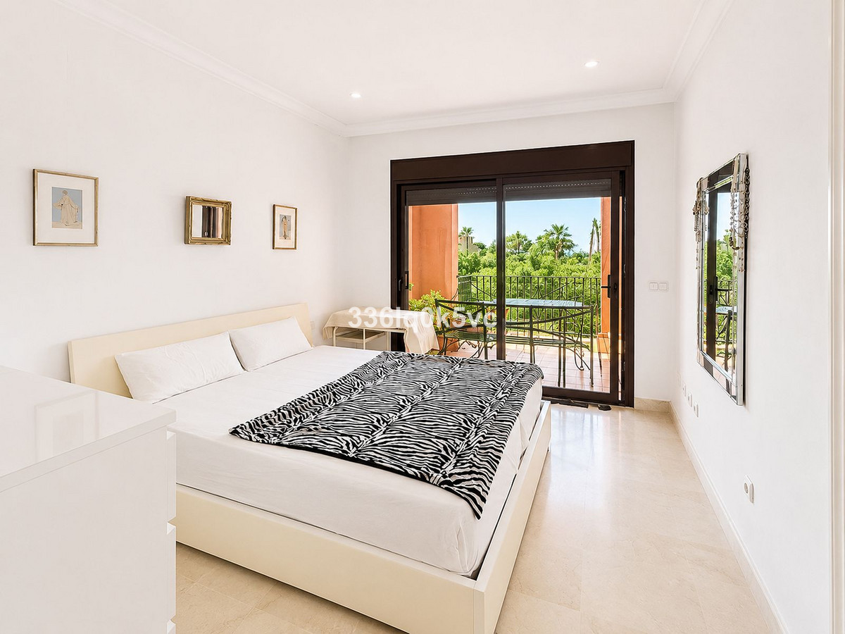 Se vende Apartamento Planta Media de 2 dormitorios en Costa Del Sol, Málaga, España