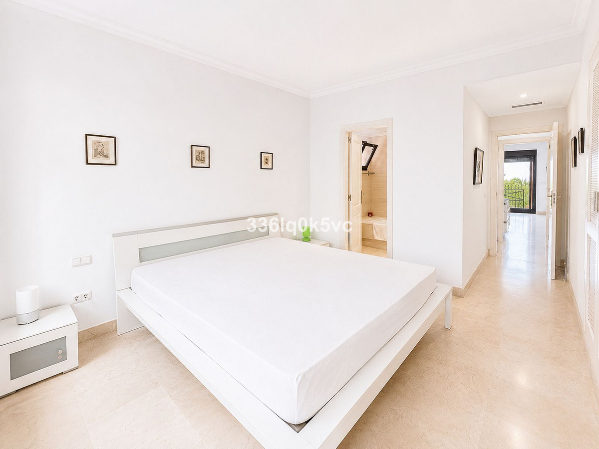 Se vende Apartamento Planta Media de 2 dormitorios en Costa Del Sol, Málaga, España