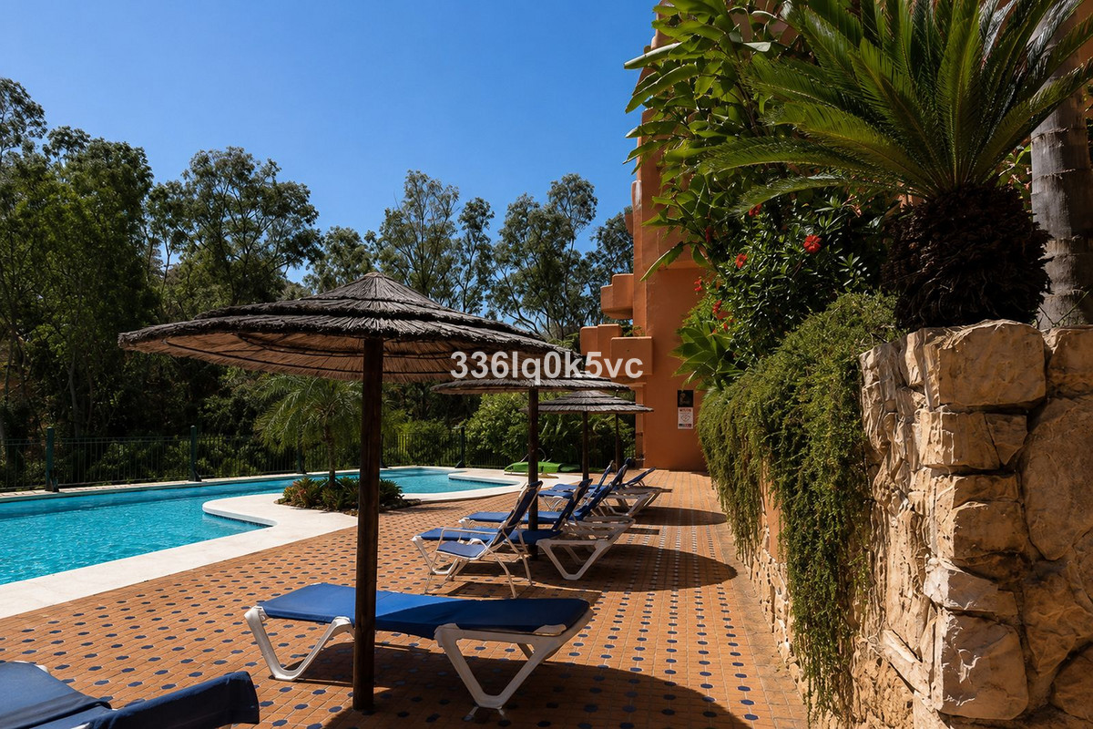 Se vende Apartamento Planta Media de 2 dormitorios en Costa Del Sol, Málaga, España