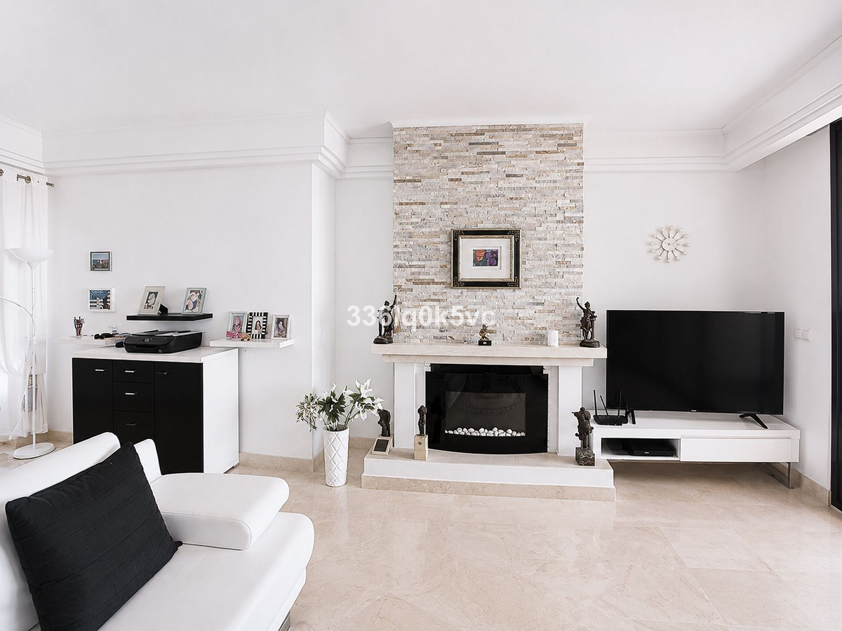 Se vende Apartamento Planta Media de 2 dormitorios en Costa Del Sol, Málaga, España